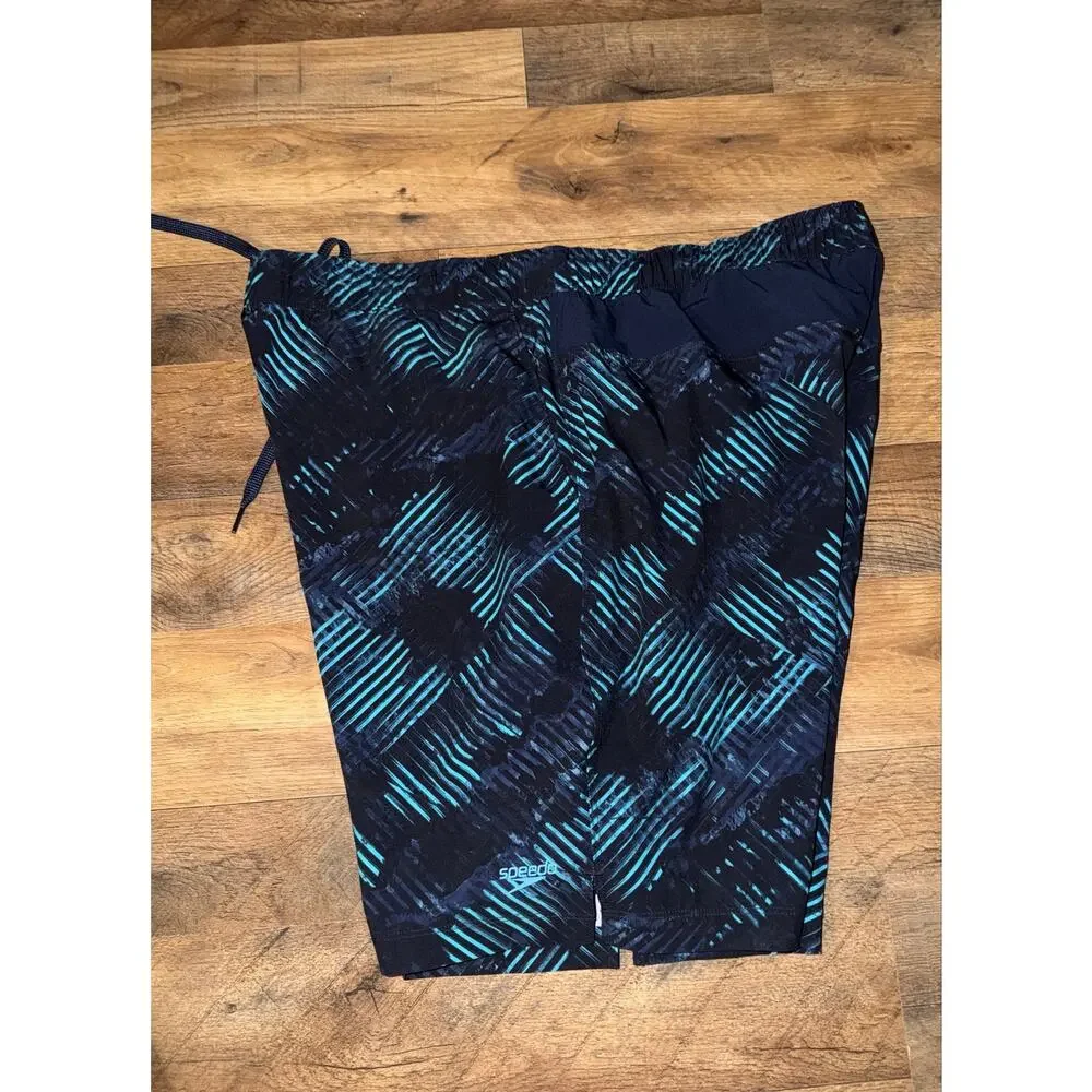 Speedo men’s hydro tech volley swim shorts